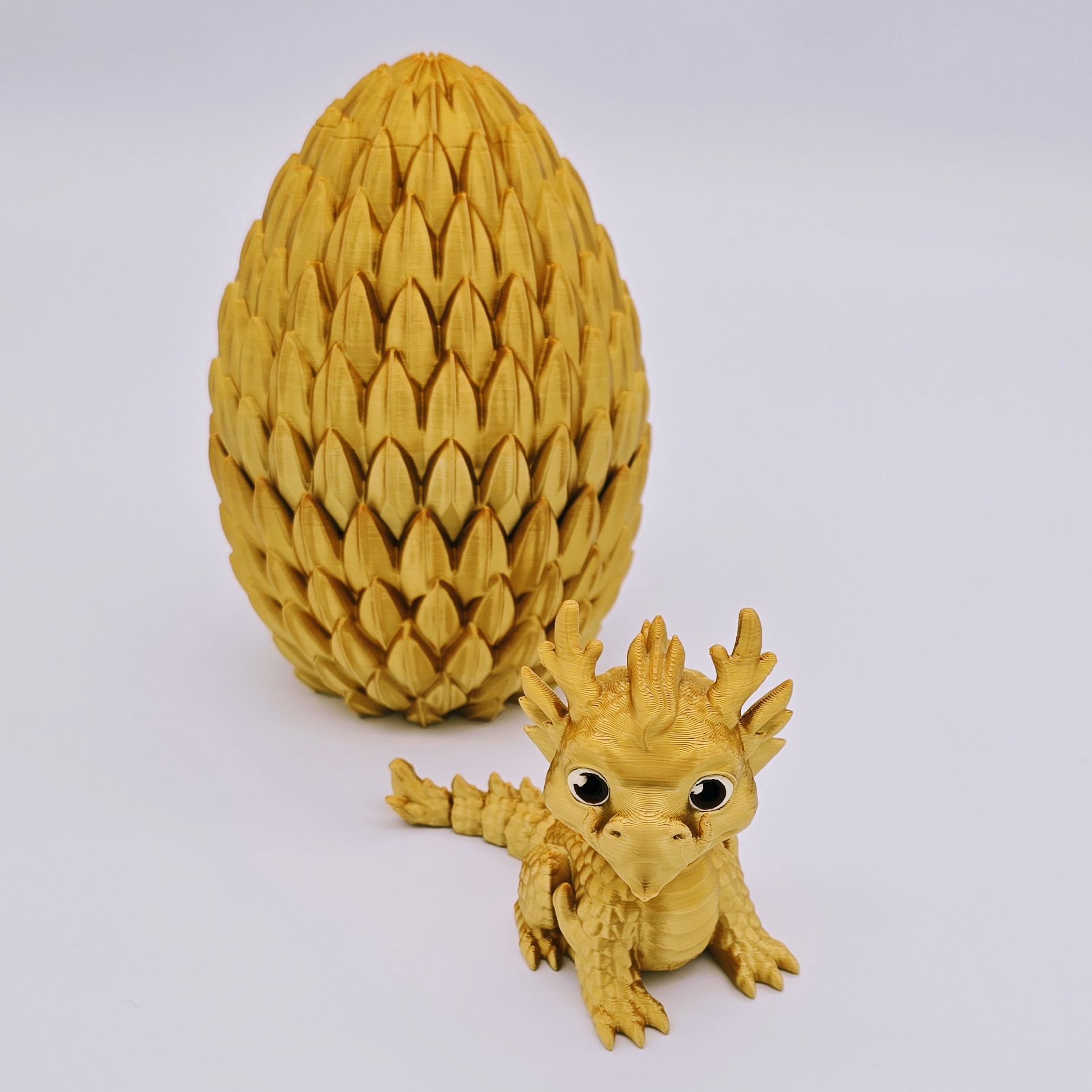 Goldener-Drache im Ei Ansicht 2